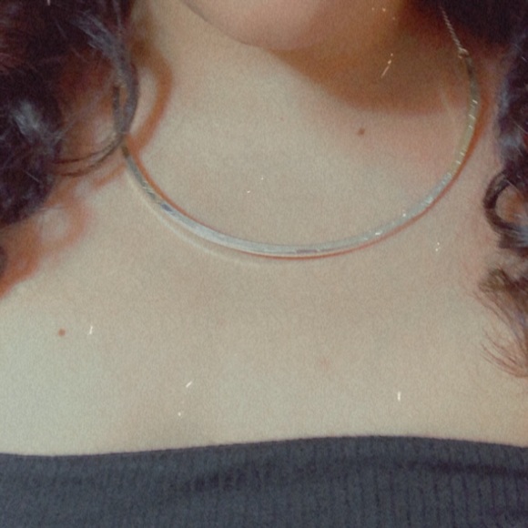 BCBG necklace - Picture 4 of 4